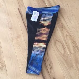 Lularoe Jade Sunset Workout Yoga Leggings Sz S NWT